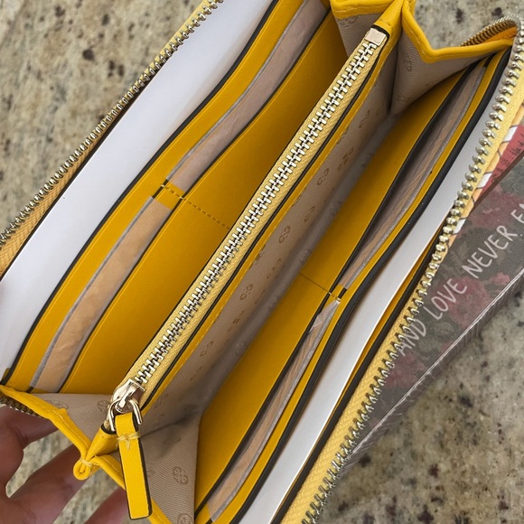 New Tory Burch 🌟 full size wallet - Picture 3 of 5